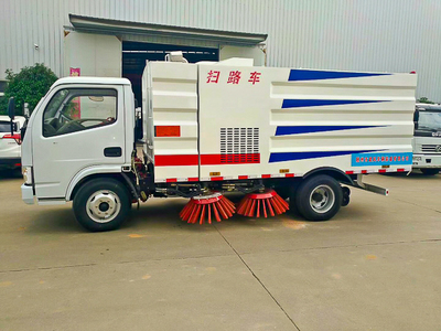 崇左市國(guó)六大型掃路車廠價(jià)解析與3噸掃路車功能配置詳解